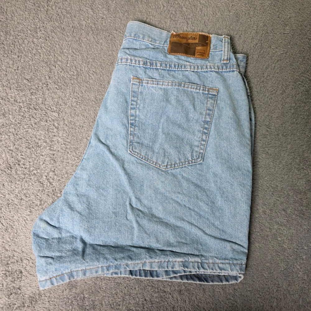 Wrangler Womens 16 Blues Denim Shorts Light Wash High Waisted Relax WB550SB Y2K